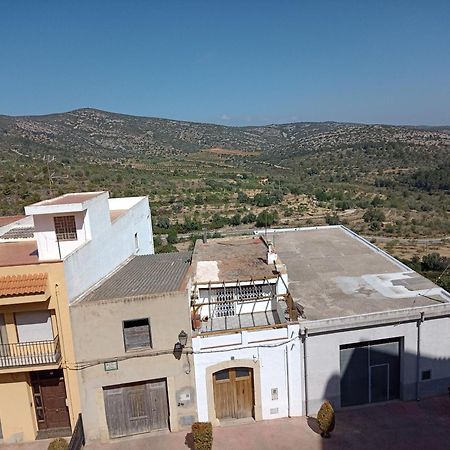 Tranquil And Spacious Townhouse In Historical And Picturesque Cervera Del Maestre المظهر الخارجي الصورة