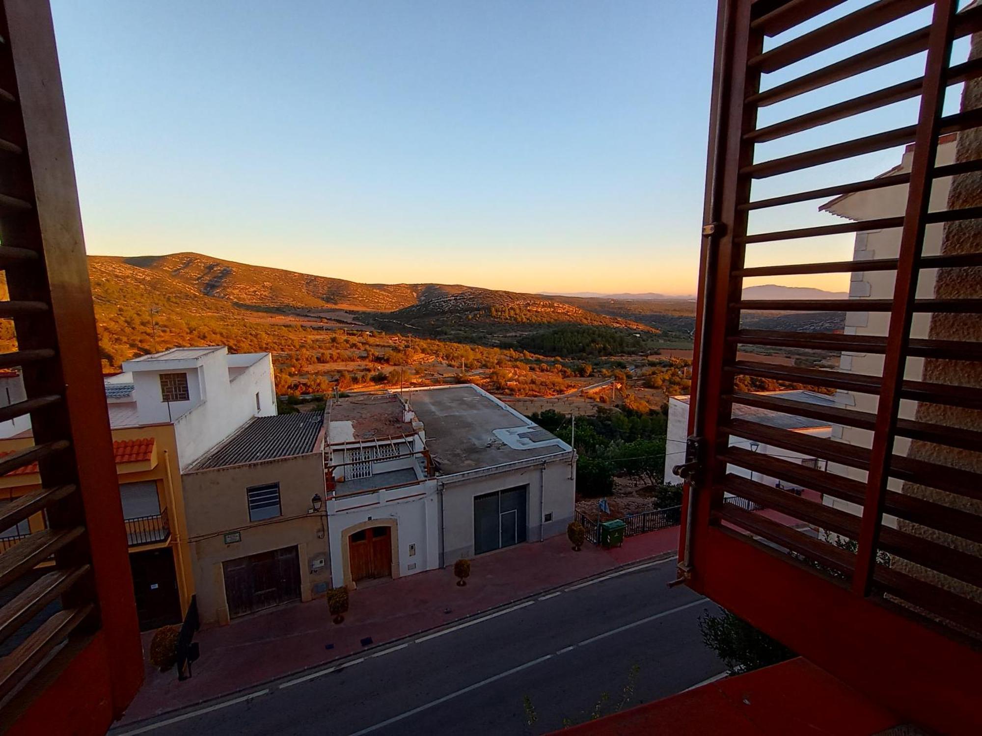 Tranquil And Spacious Townhouse In Historical And Picturesque Cervera Del Maestre المظهر الخارجي الصورة