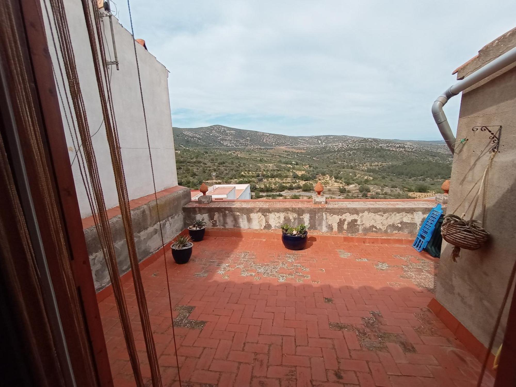 Tranquil And Spacious Townhouse In Historical And Picturesque Cervera Del Maestre المظهر الخارجي الصورة