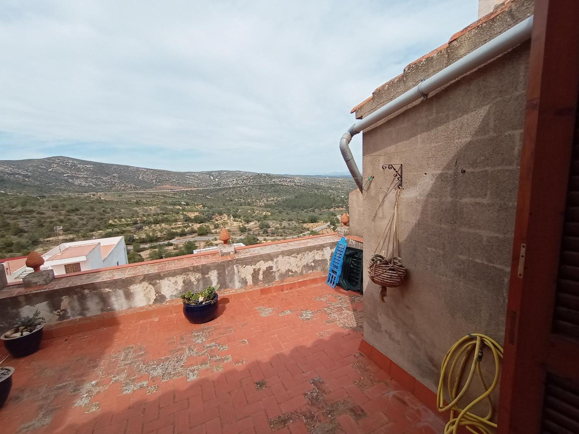 Tranquil And Spacious Townhouse In Historical And Picturesque Cervera Del Maestre المظهر الخارجي الصورة