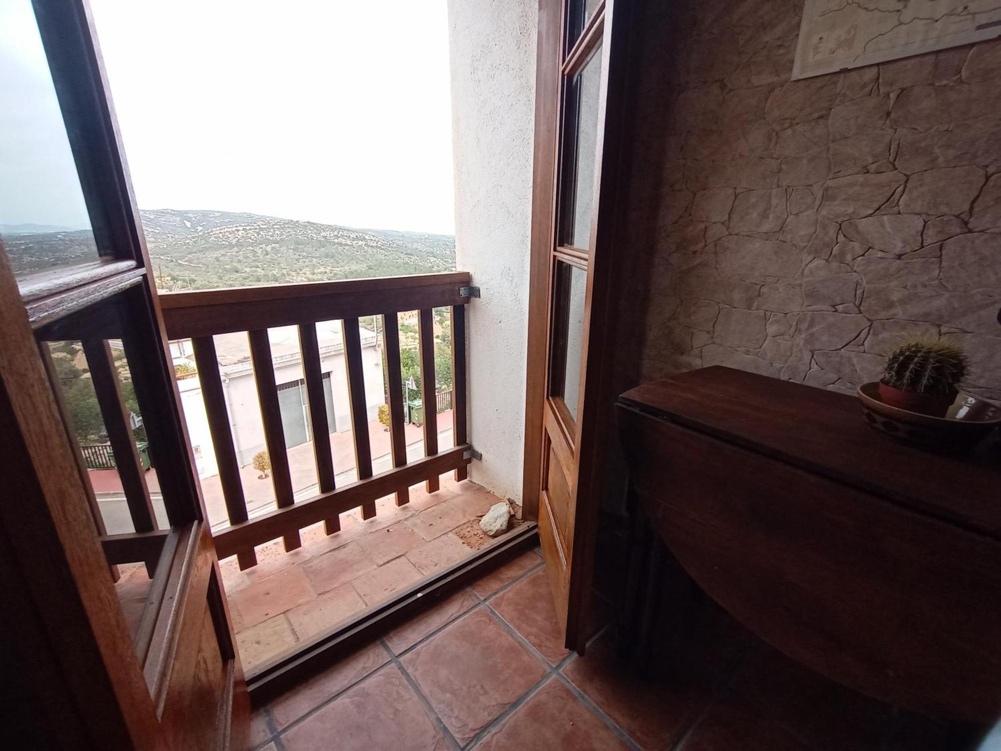 Tranquil And Spacious Townhouse In Historical And Picturesque Cervera Del Maestre المظهر الخارجي الصورة